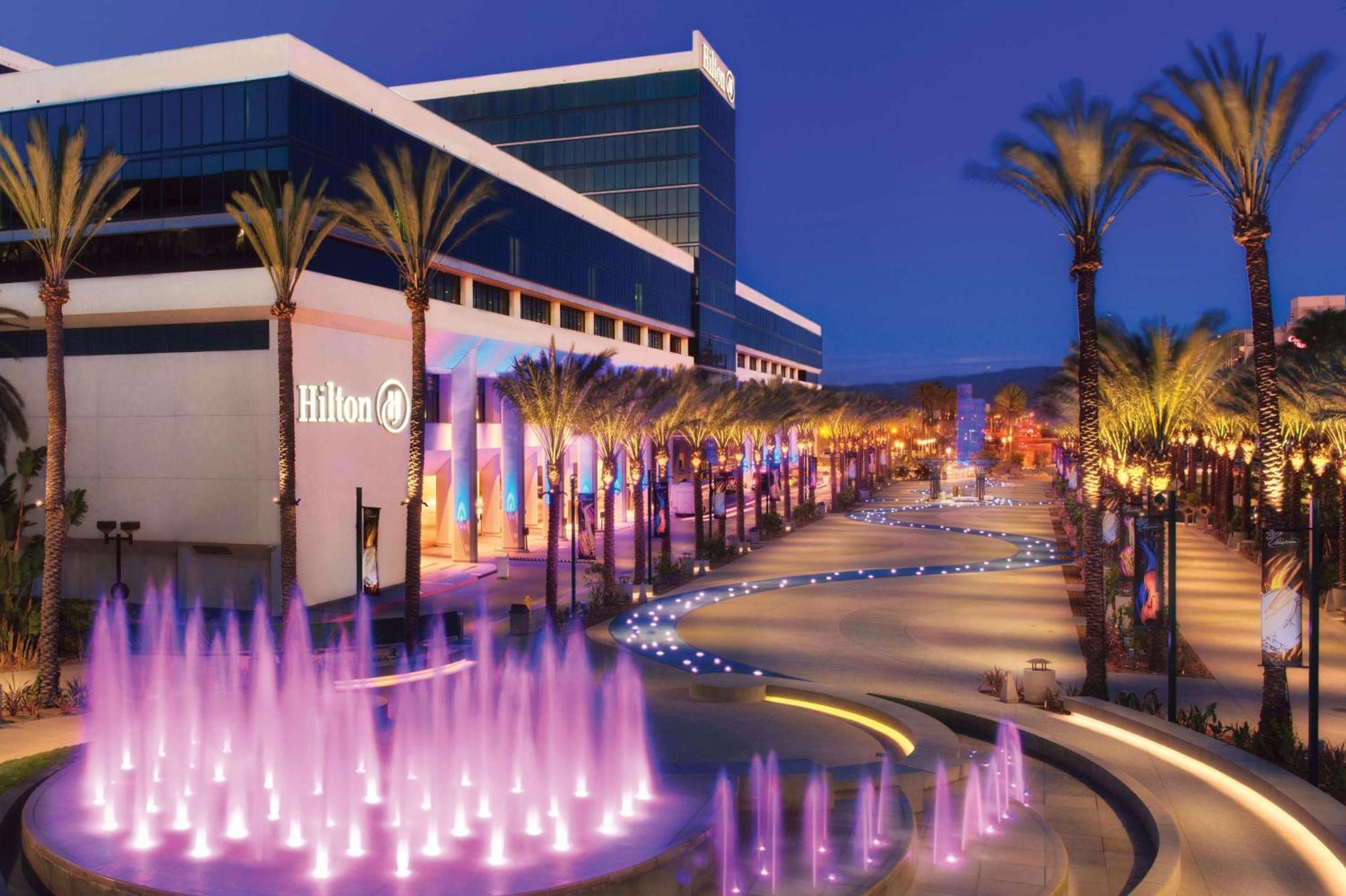 Hilton Anaheim Hotel Exterior photo